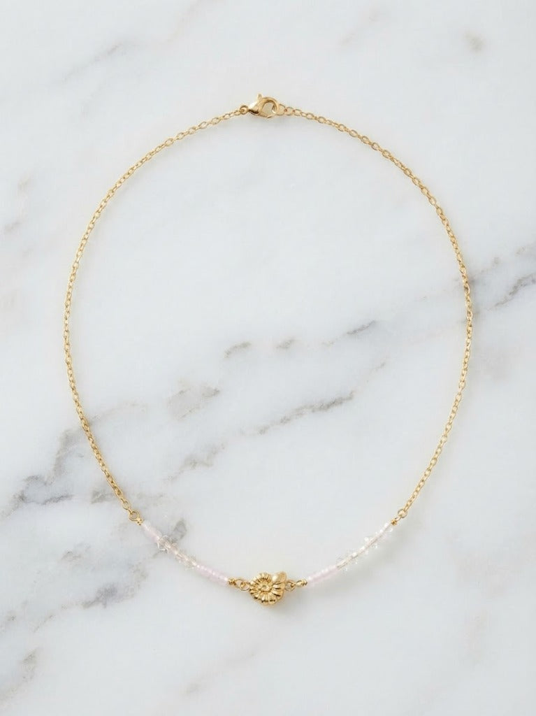 Collier Maille Fine Dorée avec Pendentif Coquillage Ammonite Doré 3D & Perles Fines de Quartz Rose - Acier Inoxydable 316L